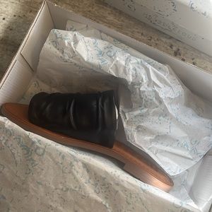 New in box slip on sandles size 7